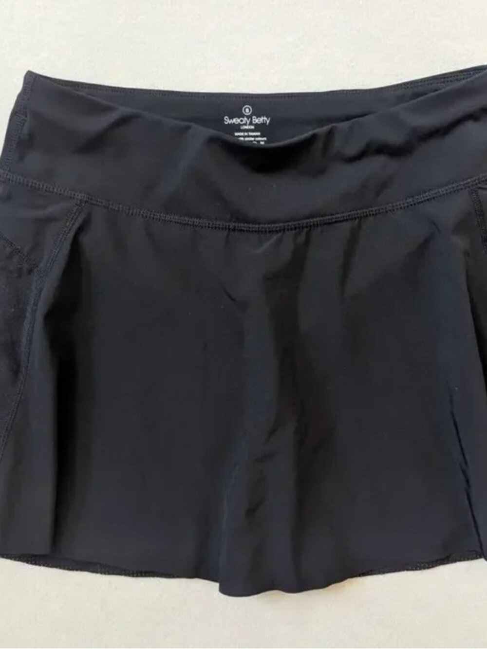 ✨ Sweaty Betty Swift Skort in size Small, Black NEW WITH TAGS